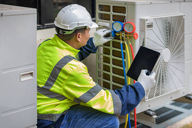 Professional Heat Pump Repair technician working in Santa Monica, CA